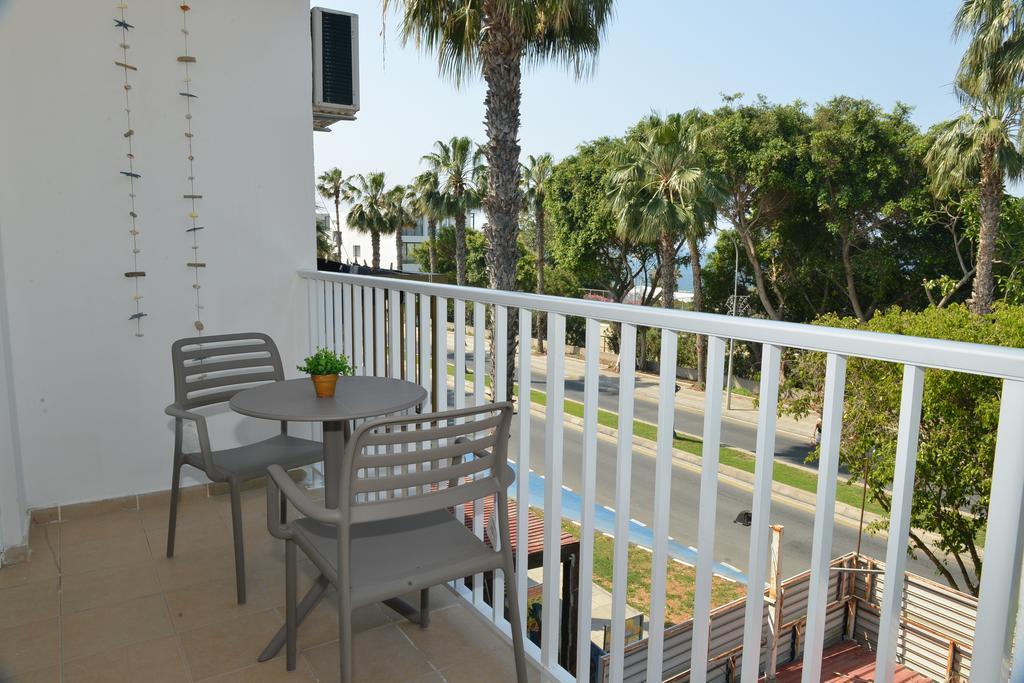 Poseidono'S Apartment Paphos Exterior photo