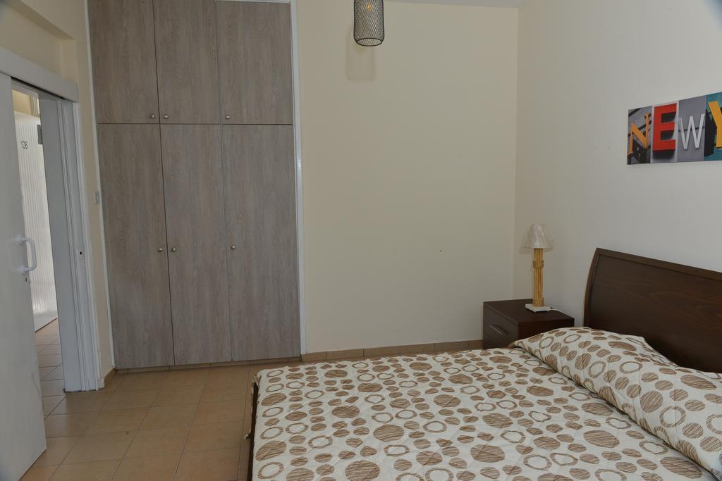 Poseidono'S Apartment Paphos Exterior photo